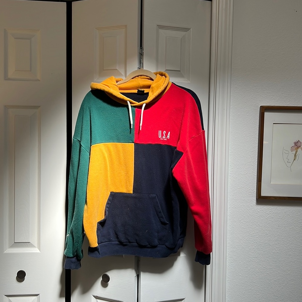 Sweatshirt
